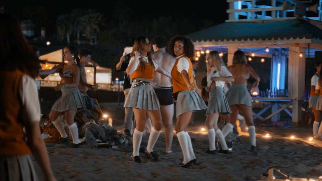 Culpa Tuya - Deine Schuld backdrop 3