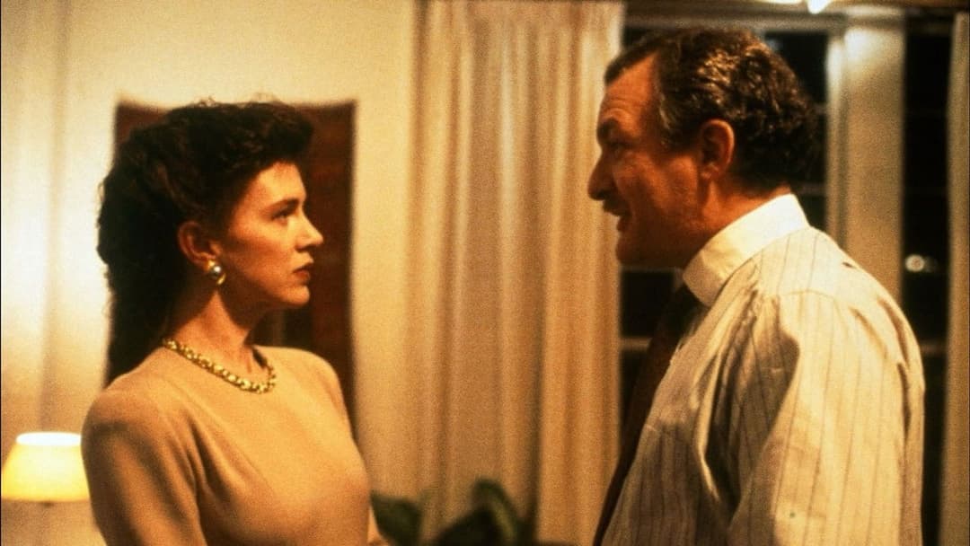 Чоловіки та дружини backdrop 4