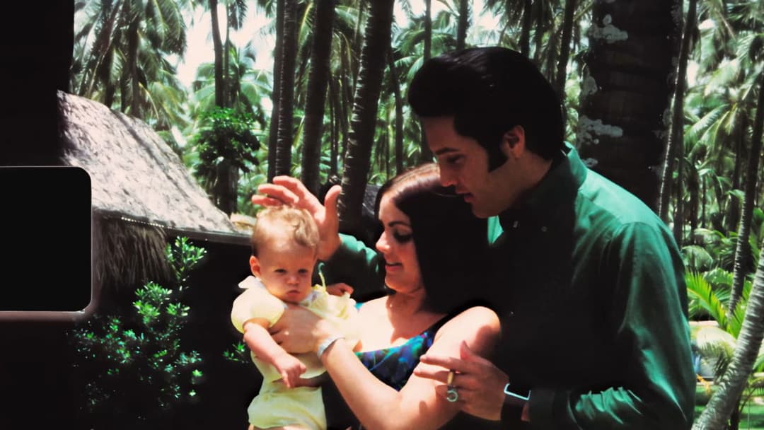 EPiC: Elvis Presley in Concert backdrop 5