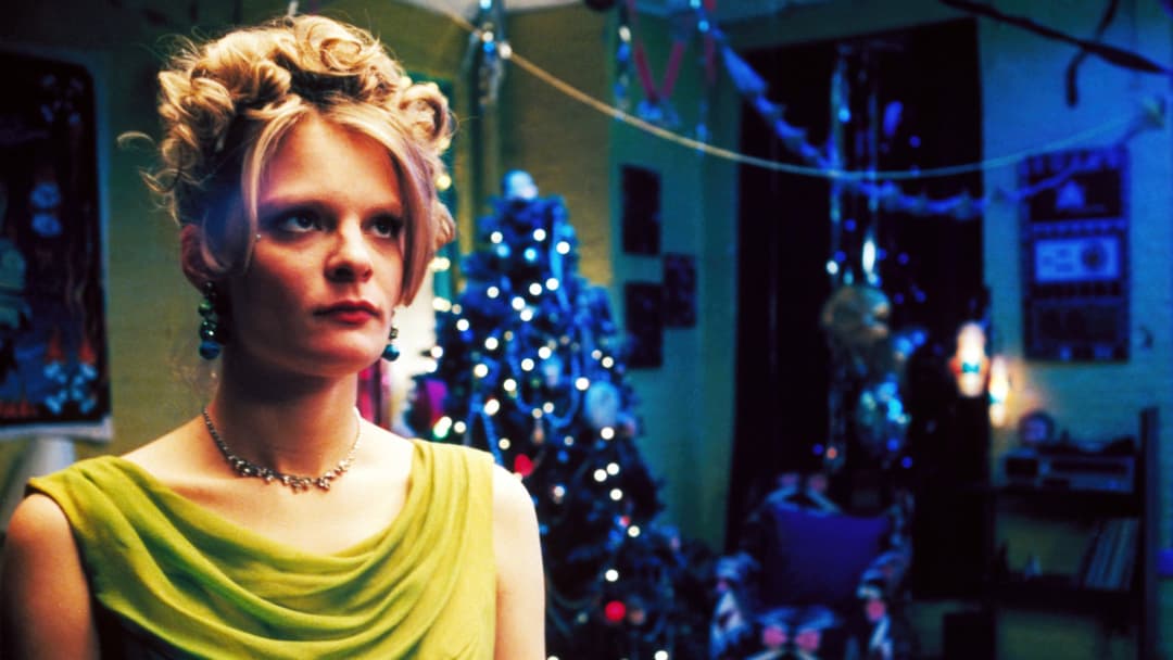 200 Cigarettes backdrop 3