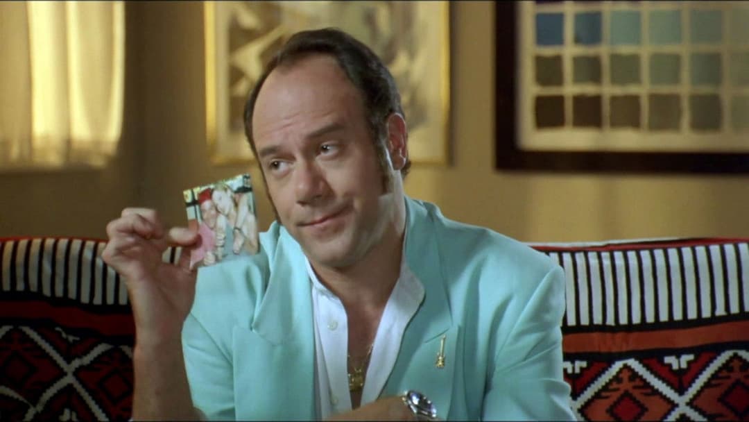 Sono pazzo di Iris Blond backdrop 9