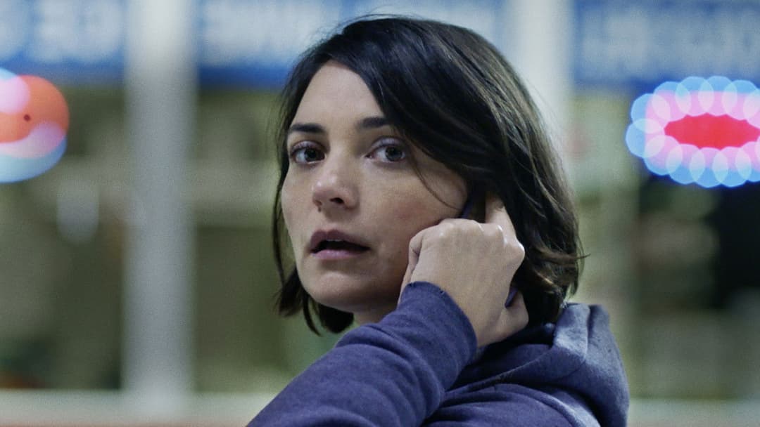 Alone - Du kannst nicht entkommen backdrop 4