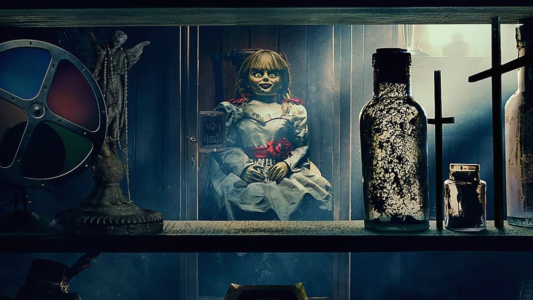 Annabelle Comes Home backdrop 7