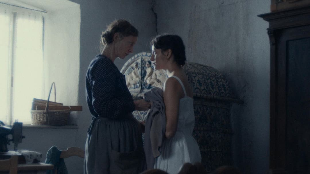 Vermiglio backdrop 11