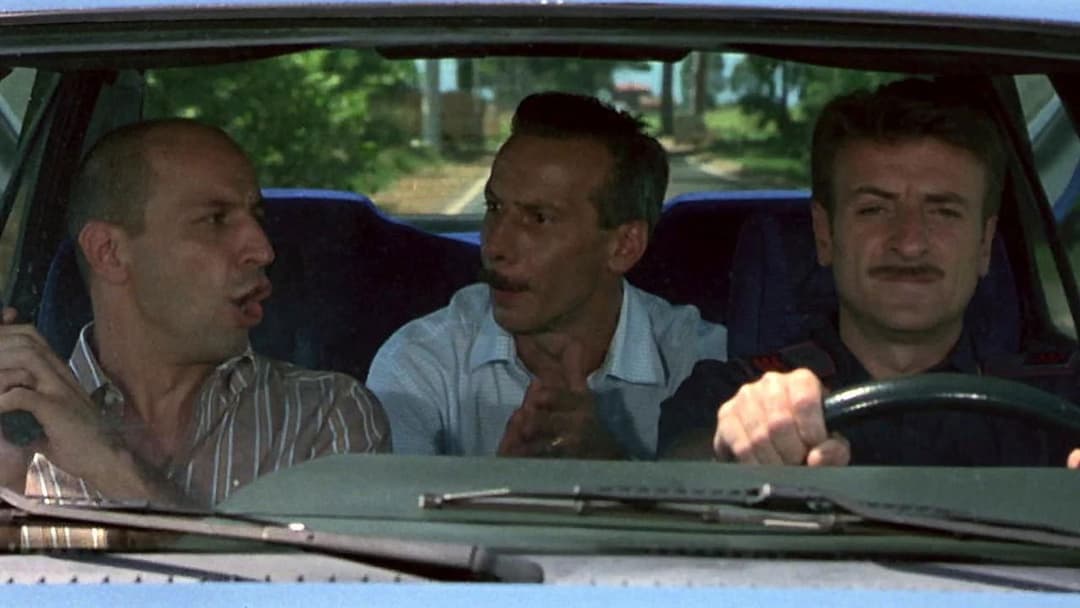 Tre uomini e una gamba backdrop 3