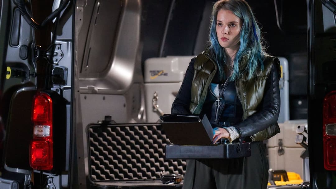 Canary Black backdrop 9