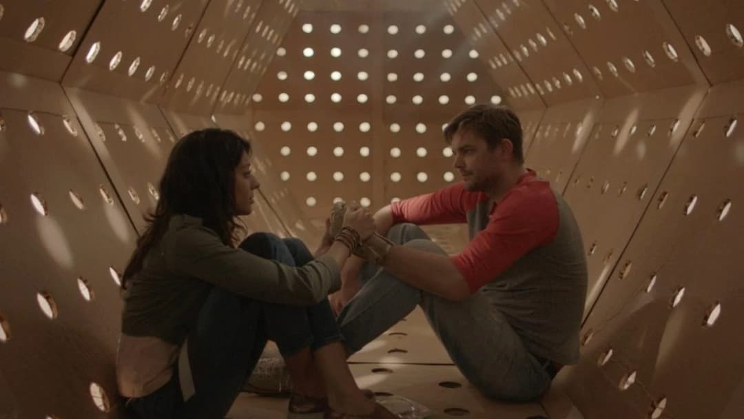 Dave Made a Maze backdrop 4