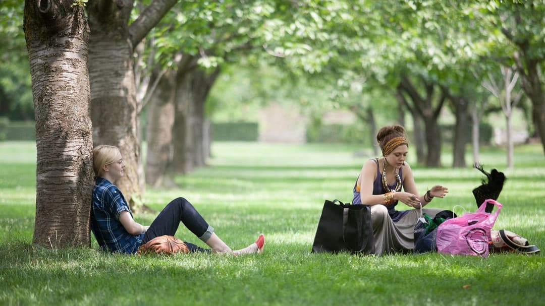 Very Good Girls backdrop 7