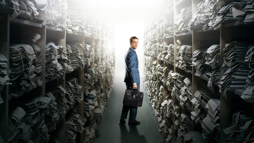 Im Labyrinth des Schweigens backdrop 3