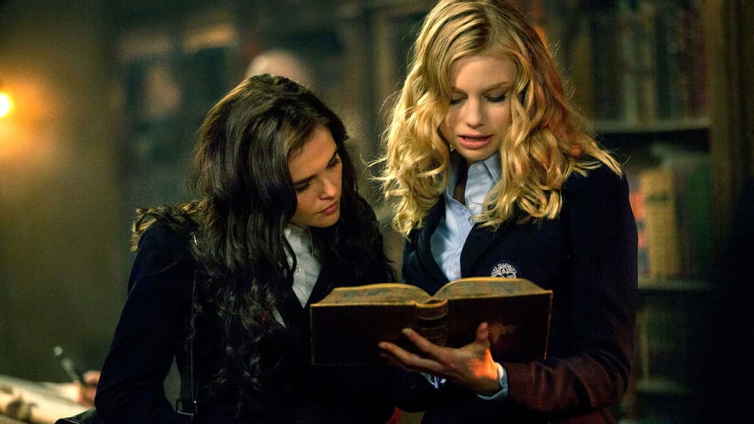 Академія вампірів backdrop 7