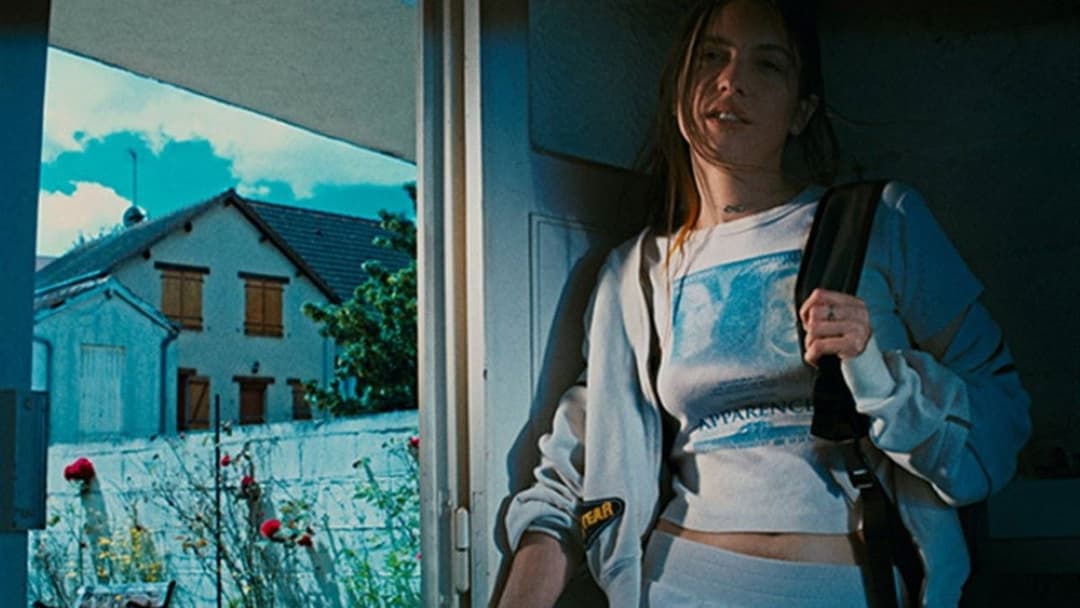 What Lies Beneath backdrop 14