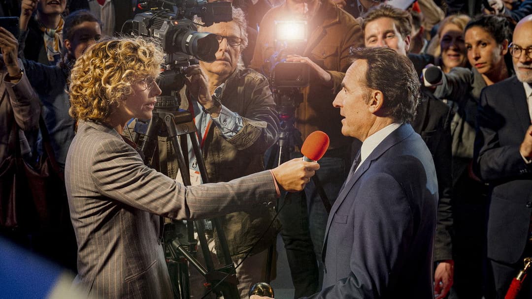 Second Tour backdrop 7