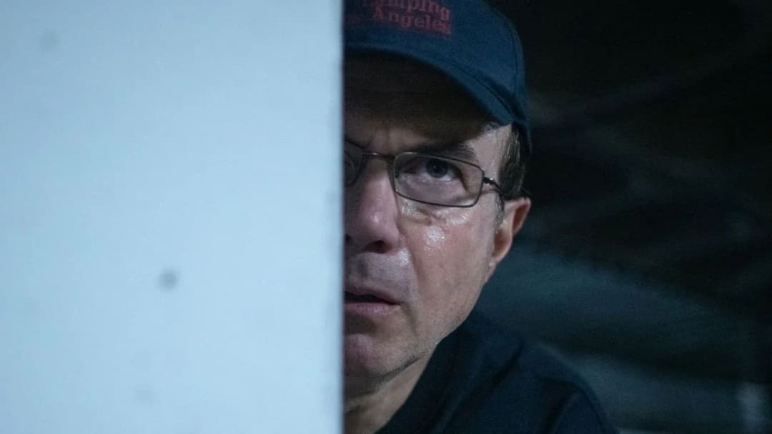 A Widow's Game backdrop 4