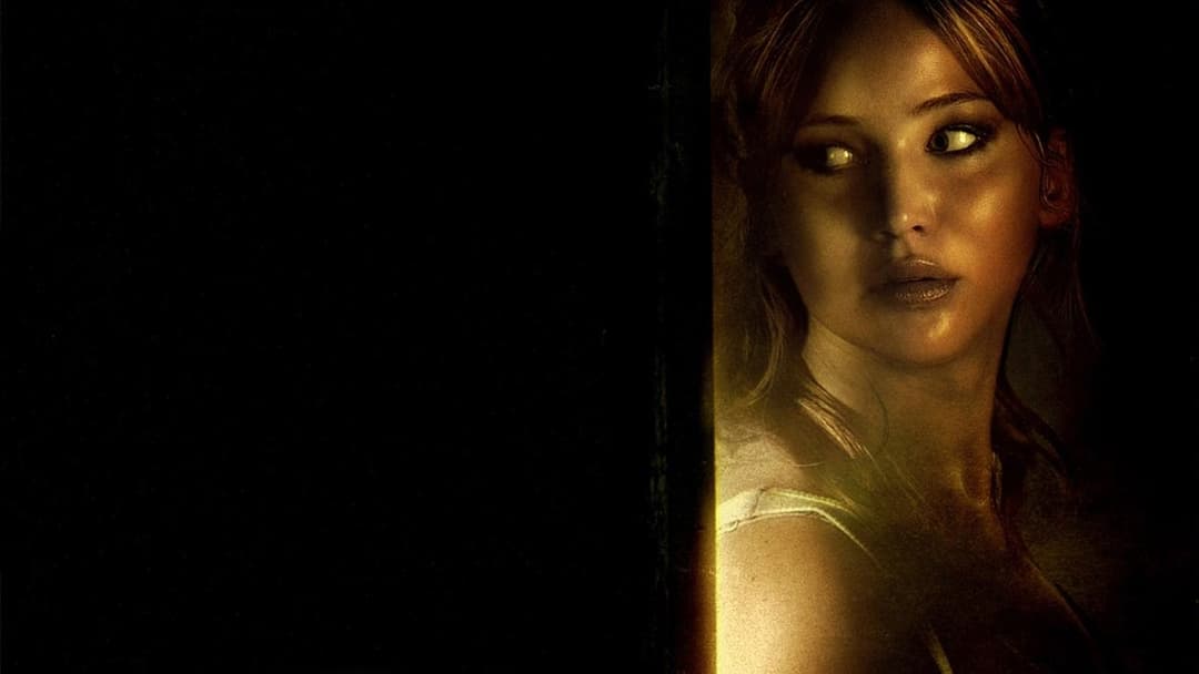 House at the End of the Street backdrop 7