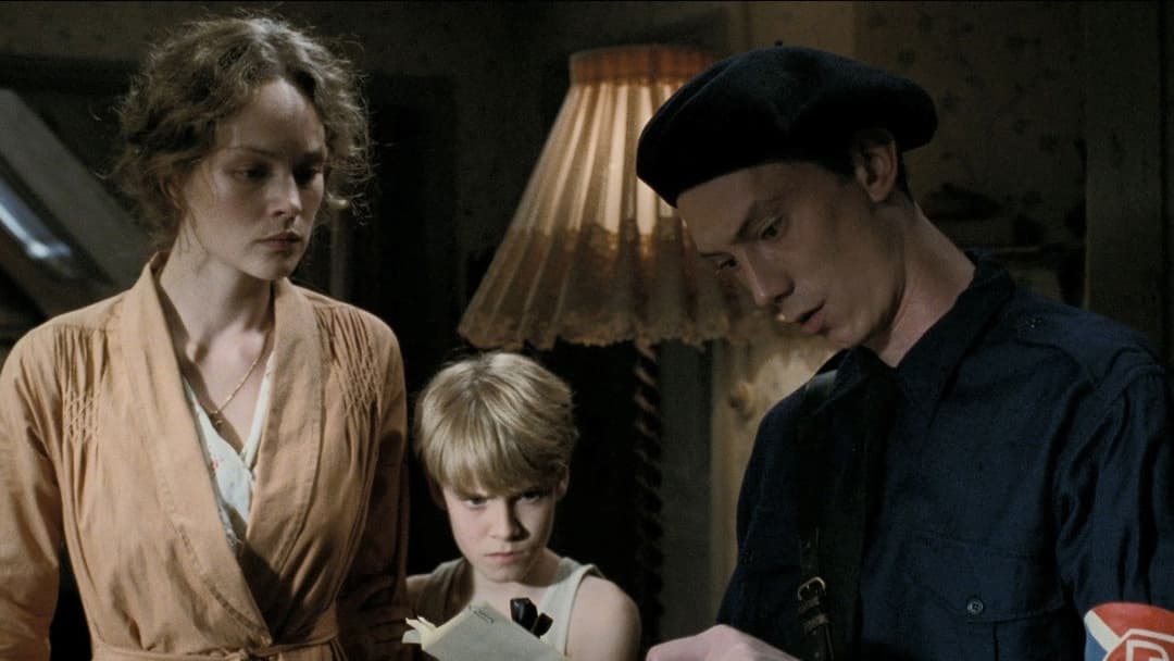 The Round Up backdrop 2