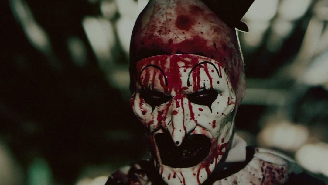 Той, що жахає backdrop 4