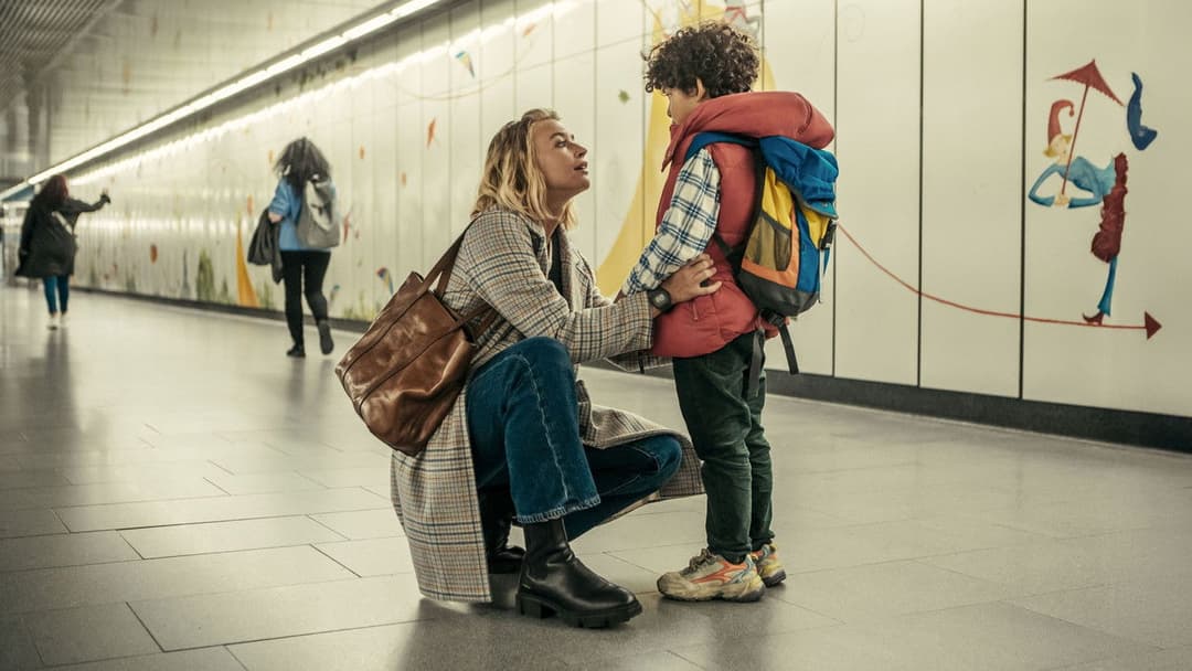 Поза юрисдикцією backdrop 8