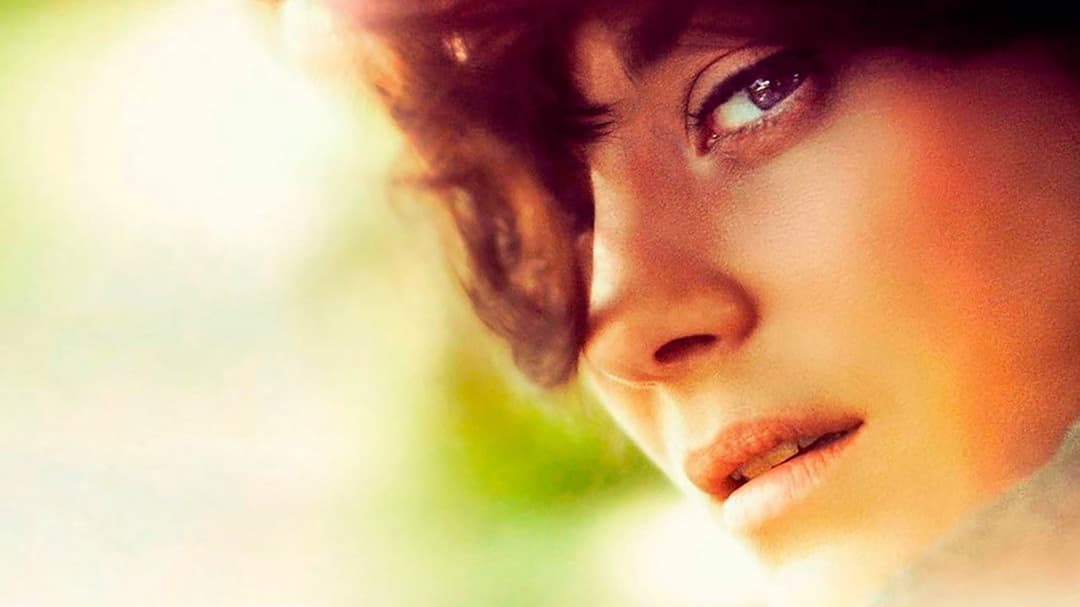 Die Frau im Mond - Erinnerung an die Liebe backdrop 3