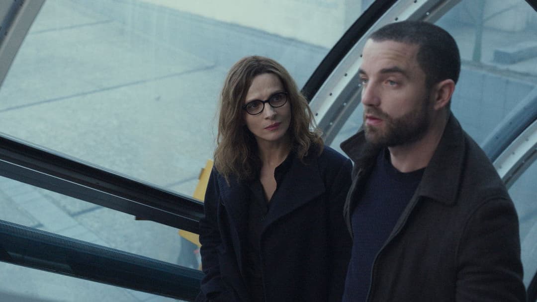 Who You Think I Am backdrop 12