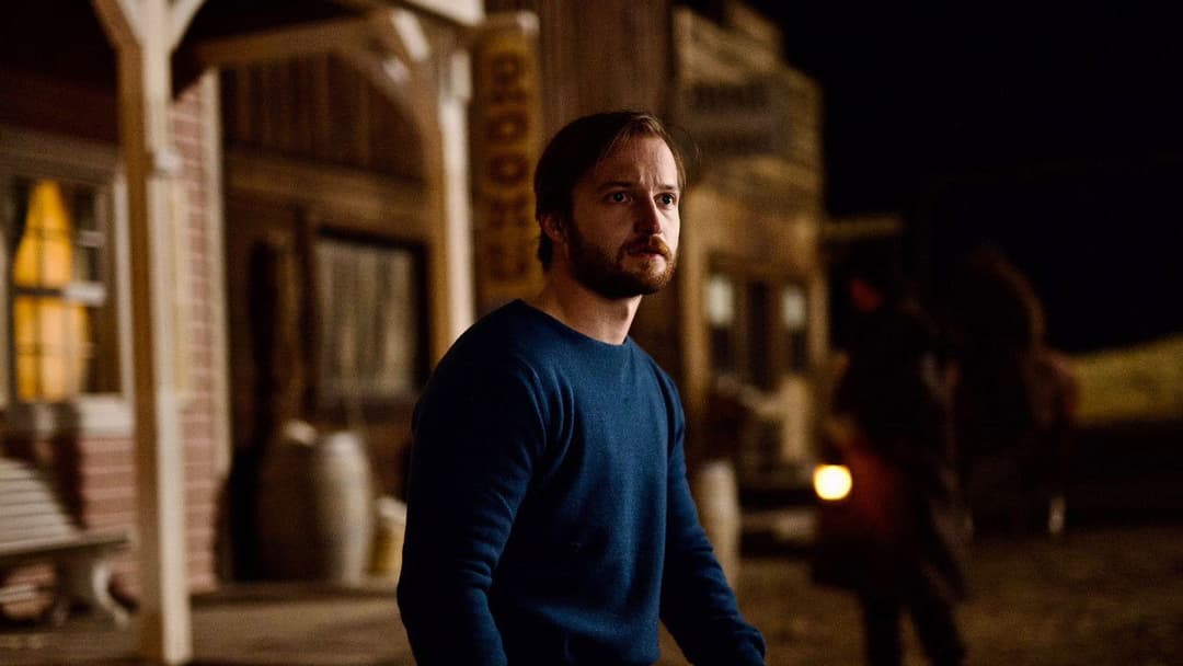 Нечестива трійця backdrop 4