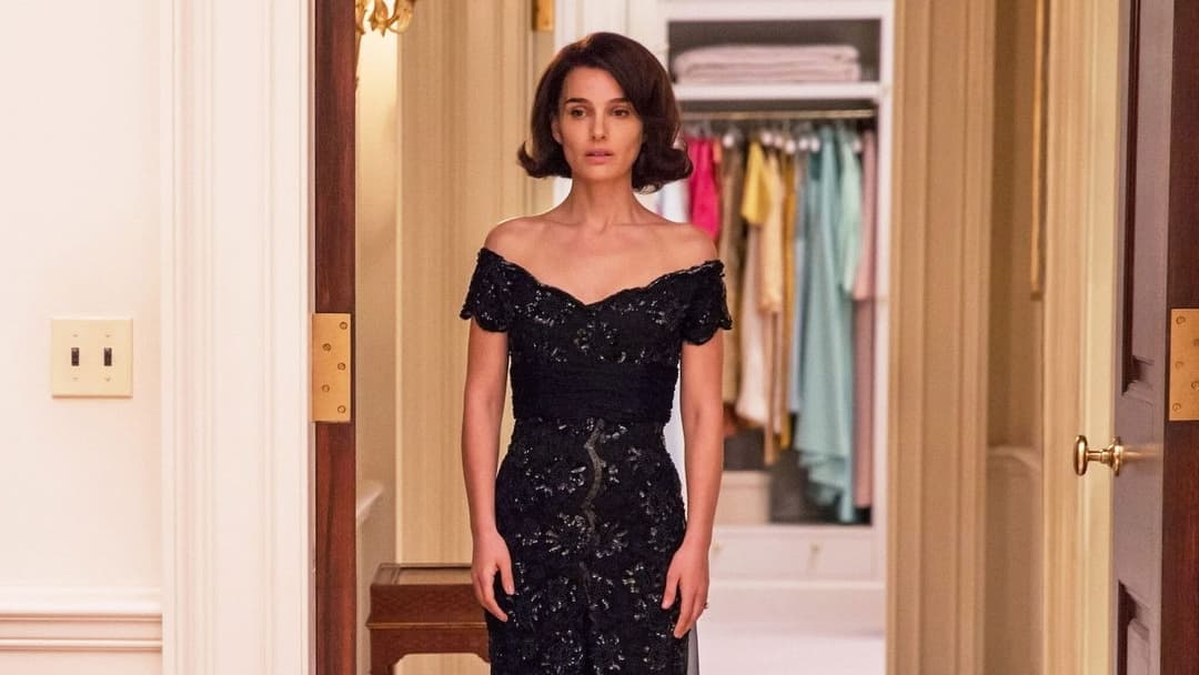 Jackie: Die First Lady backdrop 5