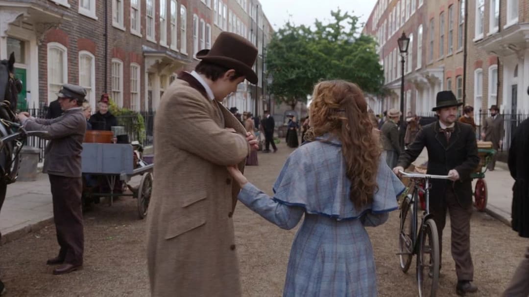 Енола Холмс 2 backdrop 19