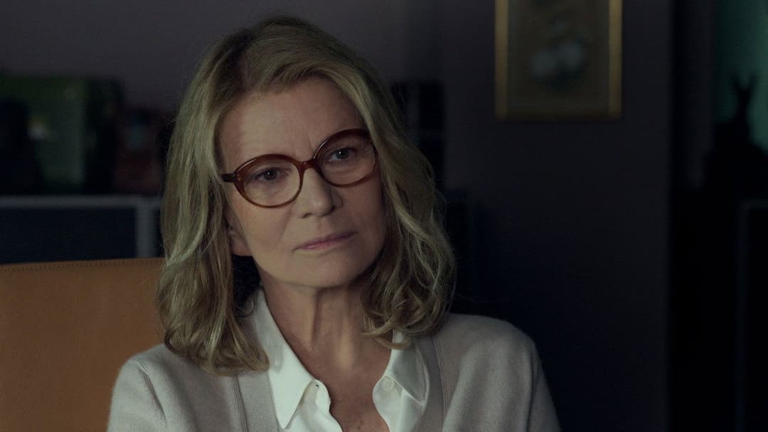 Who You Think I Am backdrop 11