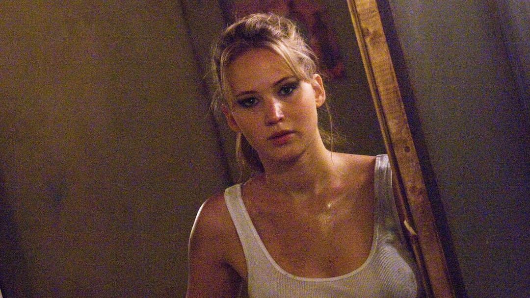 House at the End of the Street backdrop 10