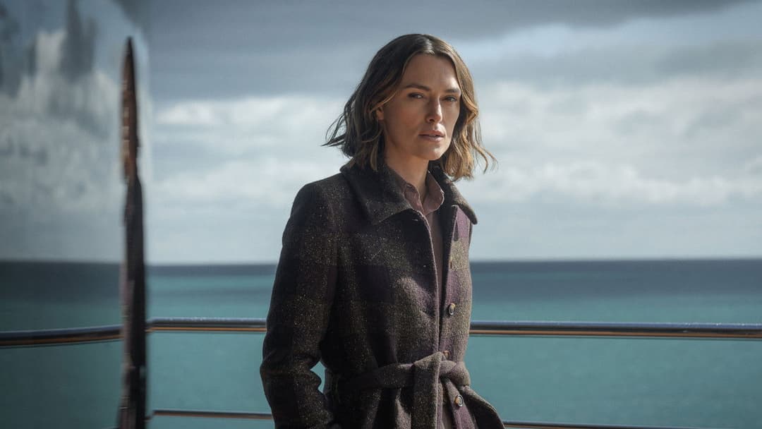 The Woman in Cabin 10 backdrop 2