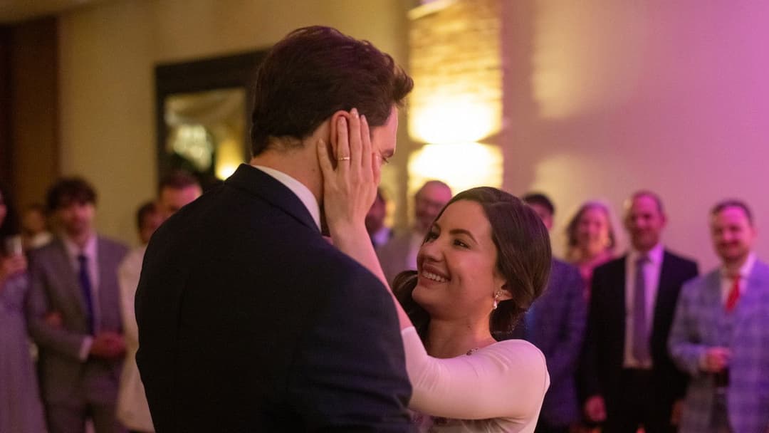 A Widow's Game backdrop 6