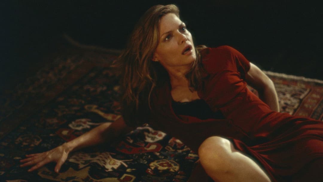 What Lies Beneath backdrop 7