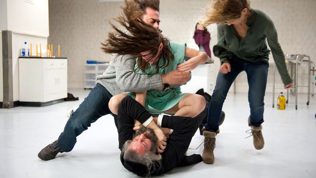 Шкатулка одержимості backdrop 8