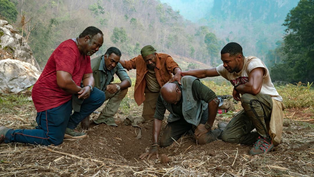 П’ятеро однієї крові backdrop 2