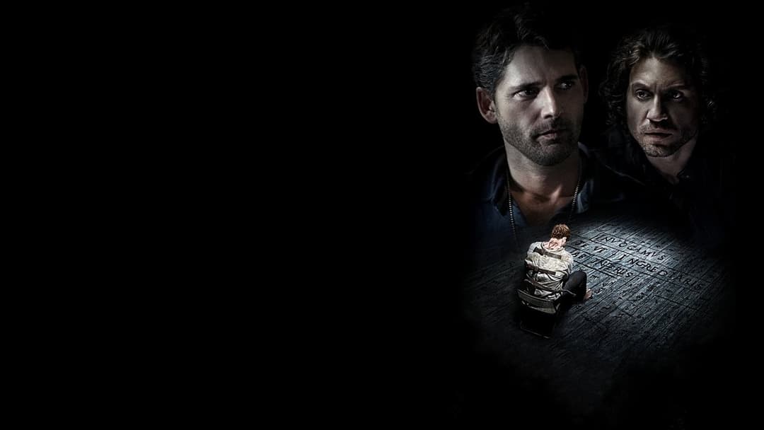 Erlöse uns von dem Bösen backdrop 8