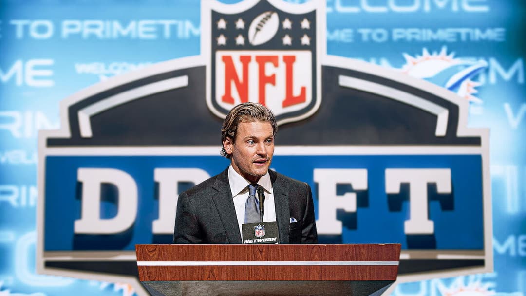 День драфту backdrop 3