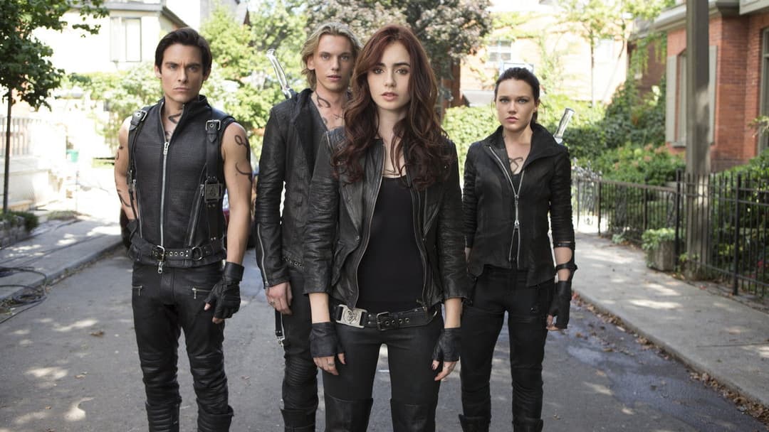 The Mortal Instruments: City of Bones backdrop 19
