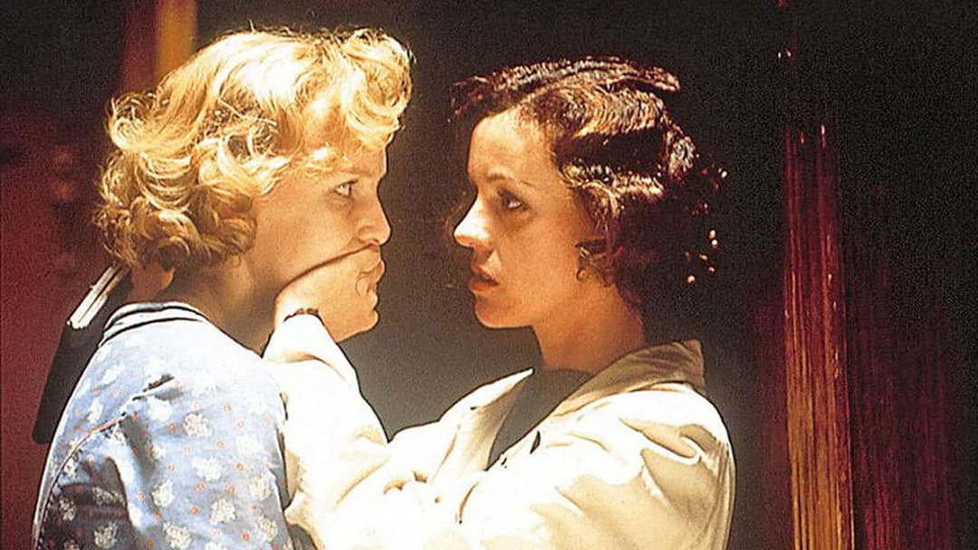 Aimée & Jaguar backdrop 12