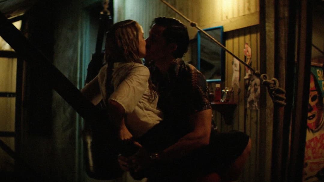 Кам'яні кулаки backdrop 13