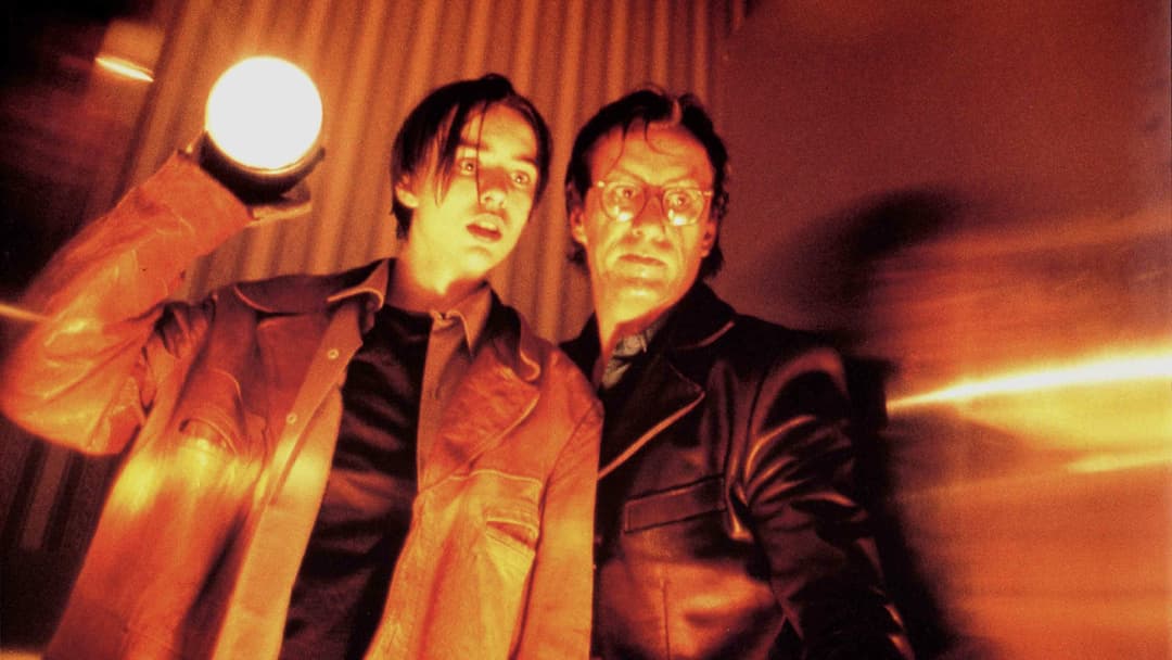 Ein neuer Tag im Paradies backdrop 5