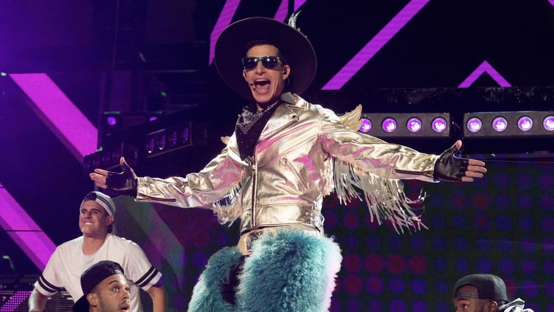 Popstar: Never Stop Never Stopping backdrop 20