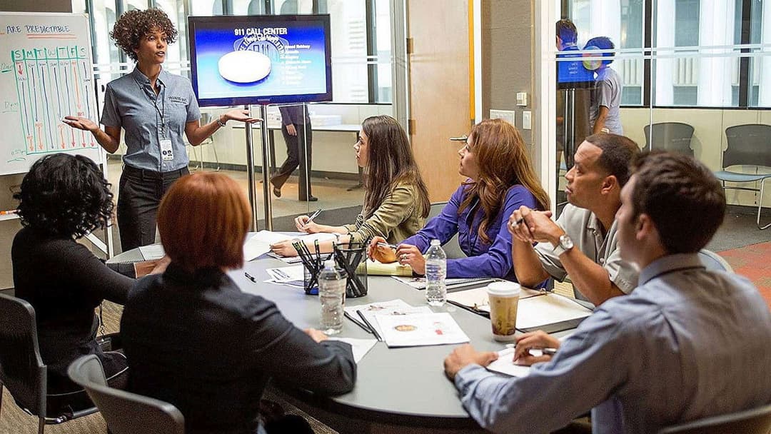 The Call - Leg nicht auf! backdrop 9