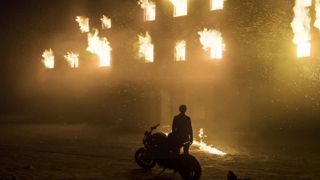 Дівчина у павутинні backdrop 8