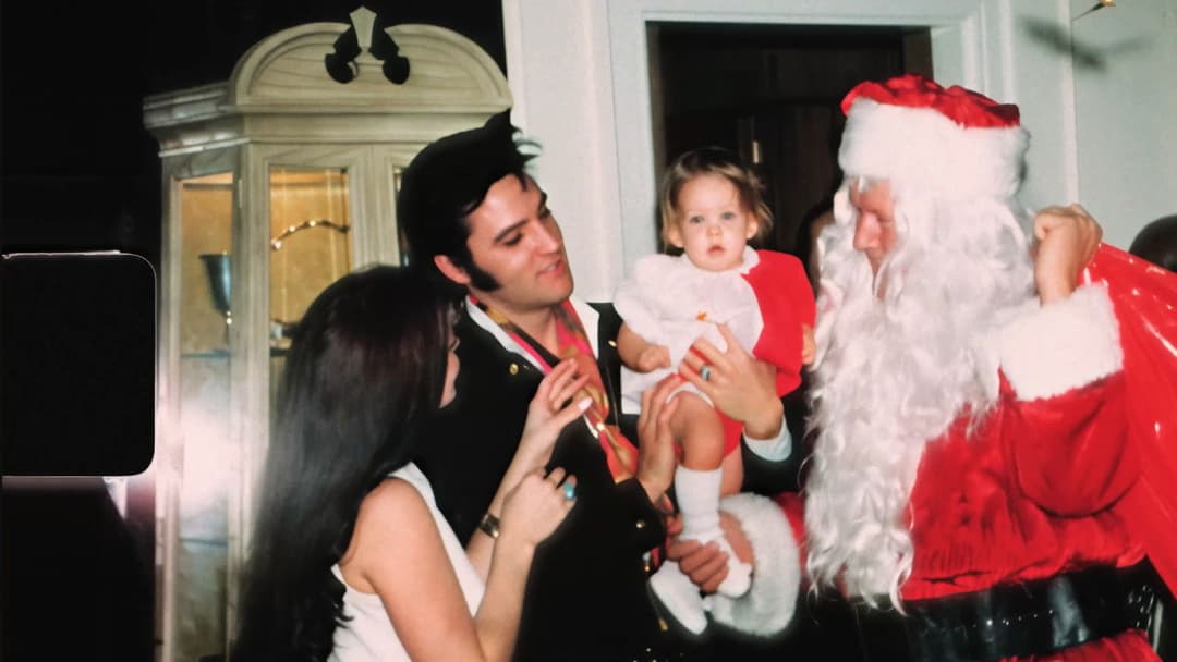 EPiC: Elvis Presley in Concert backdrop 4