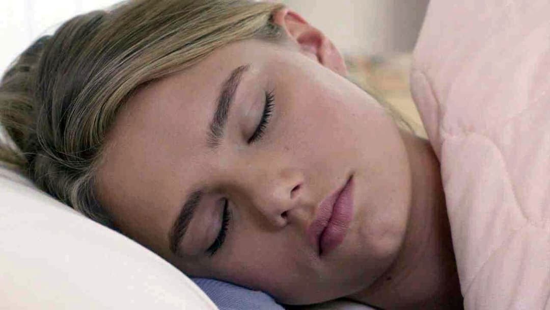 Blue Lagoon: Rettungslos verliebt backdrop 5