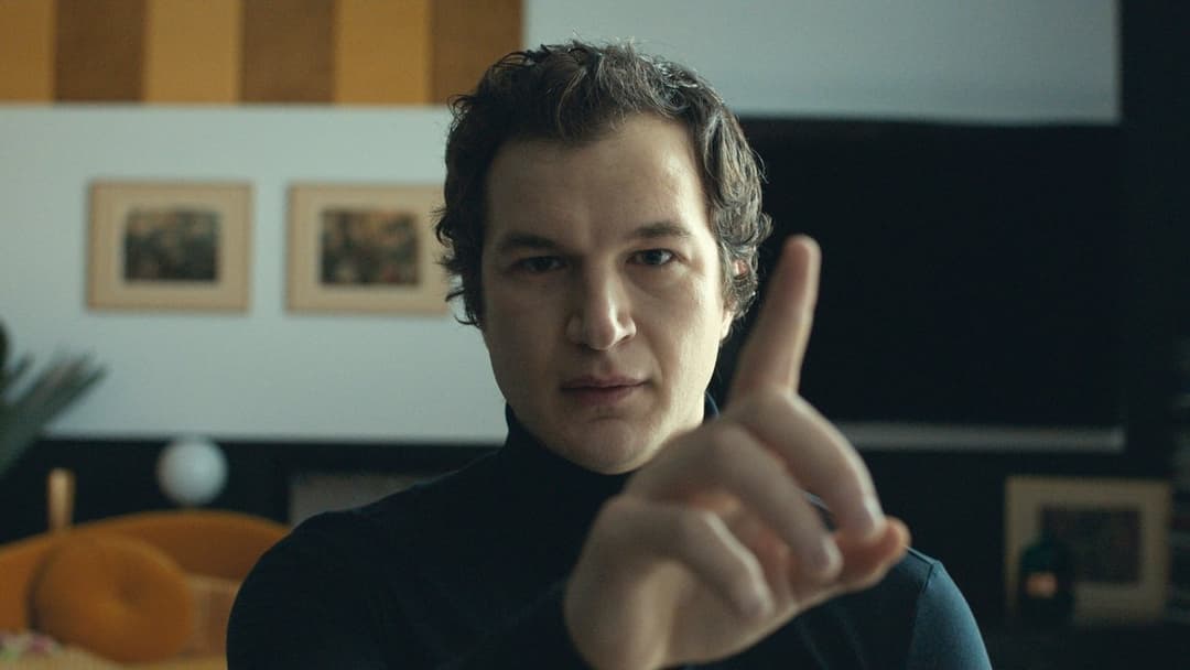 Never Gonna Snow Again backdrop 2