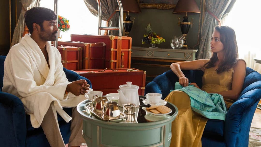 The Extraordinary Journey of the Fakir backdrop 17