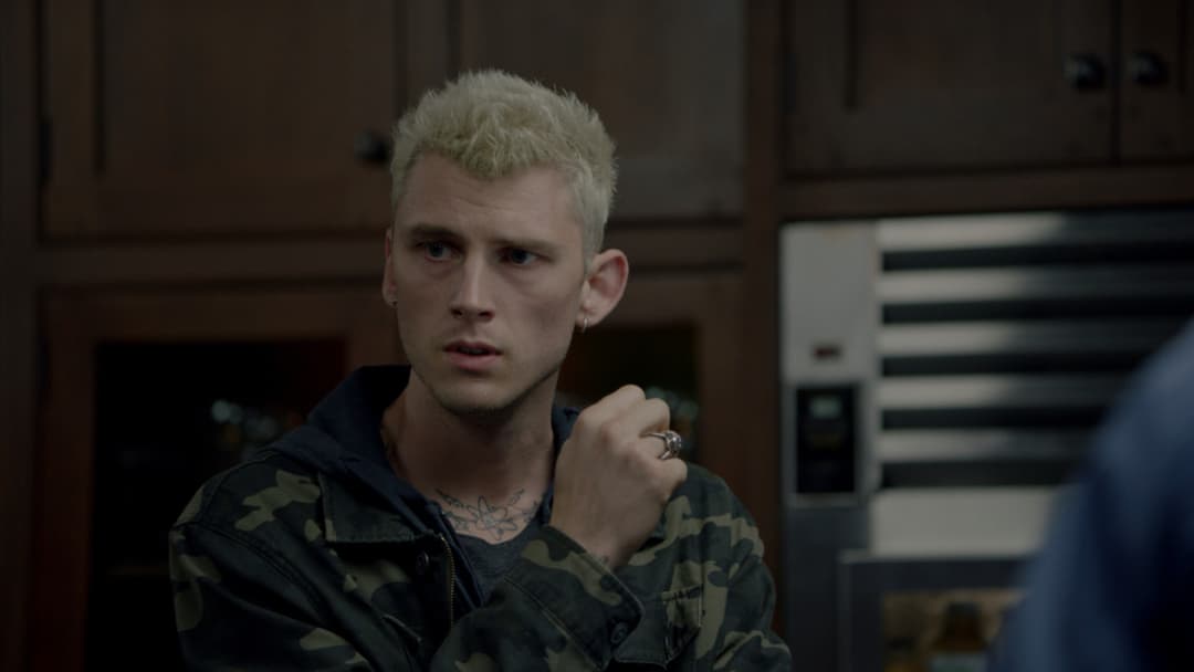 Bird Box backdrop 10