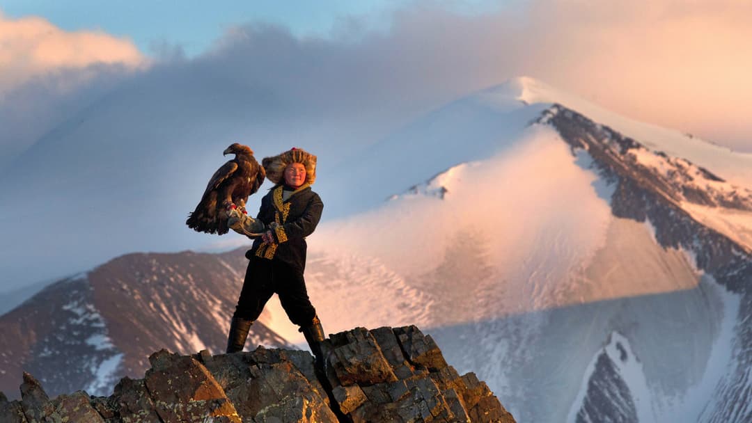 The Eagle Huntress backdrop 3
