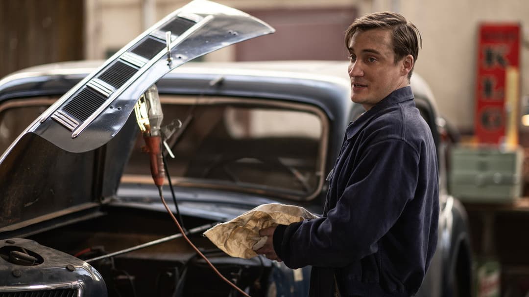 The Money Maker backdrop 3