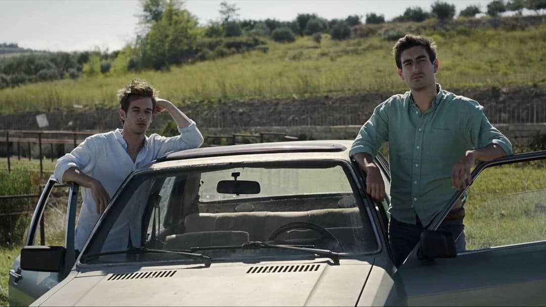 Ο Άνθρωπος με τις Απαντήσεις backdrop 10